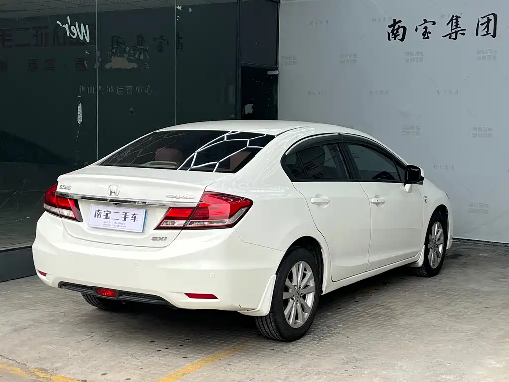 Honda Civic 2016 — фото 14