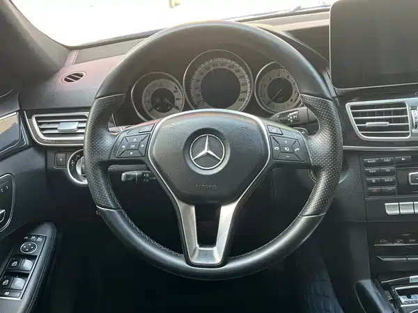 Mercedes-Benz E-Class 2015