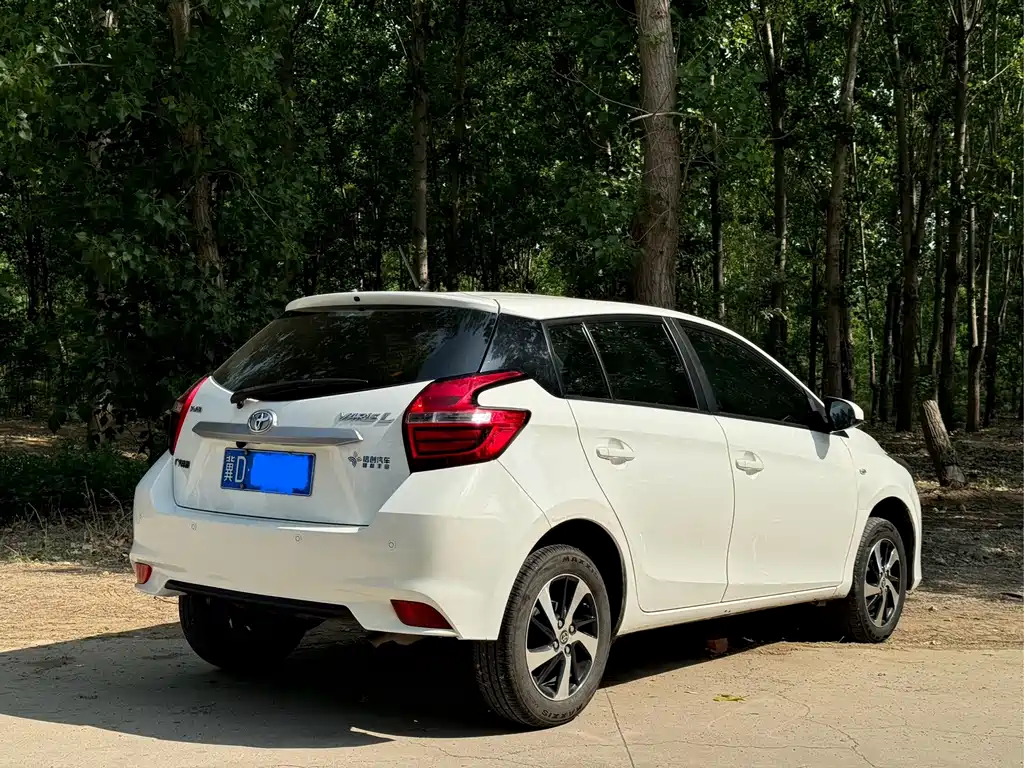 Toyota Yaris L 2020 — фото 5
