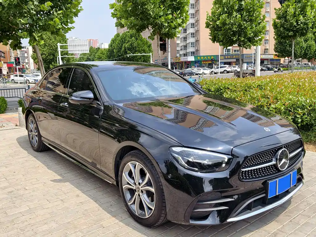 Mercedes-Benz E-Class 2023 — фото 3