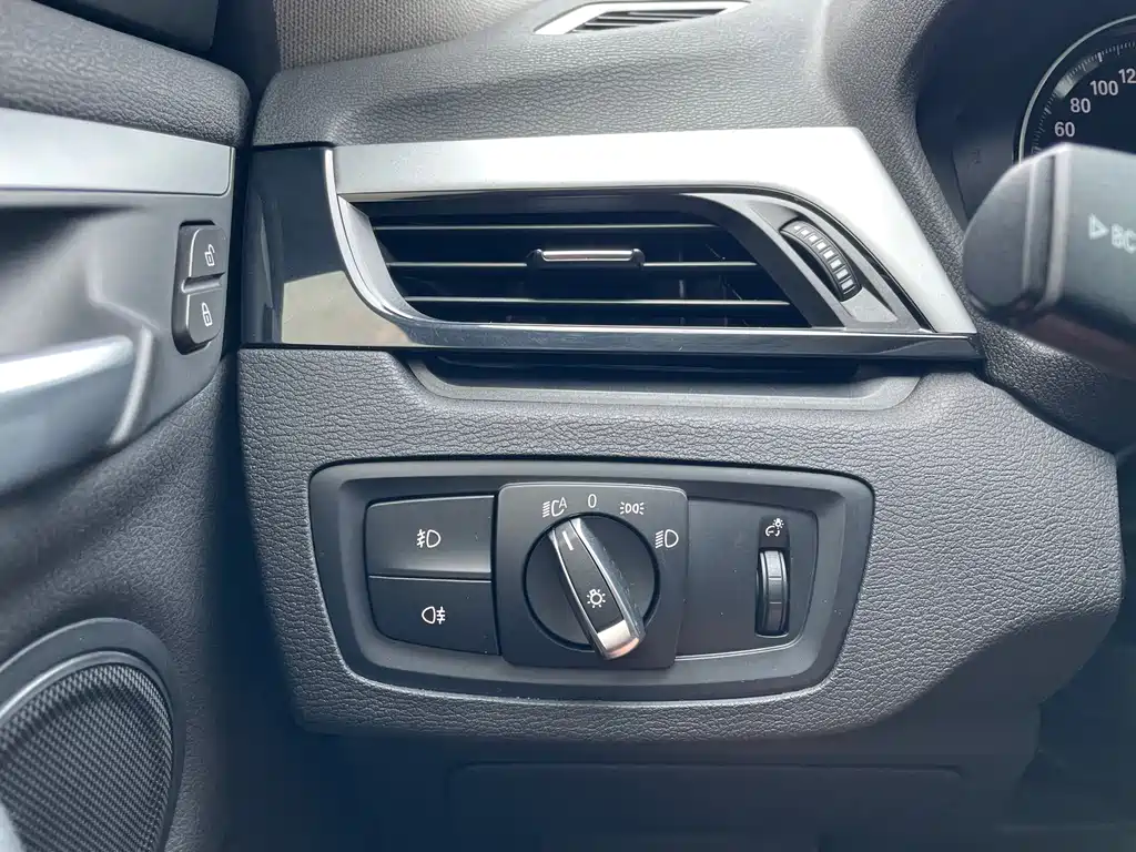 BMW X1 2019 — фото 14