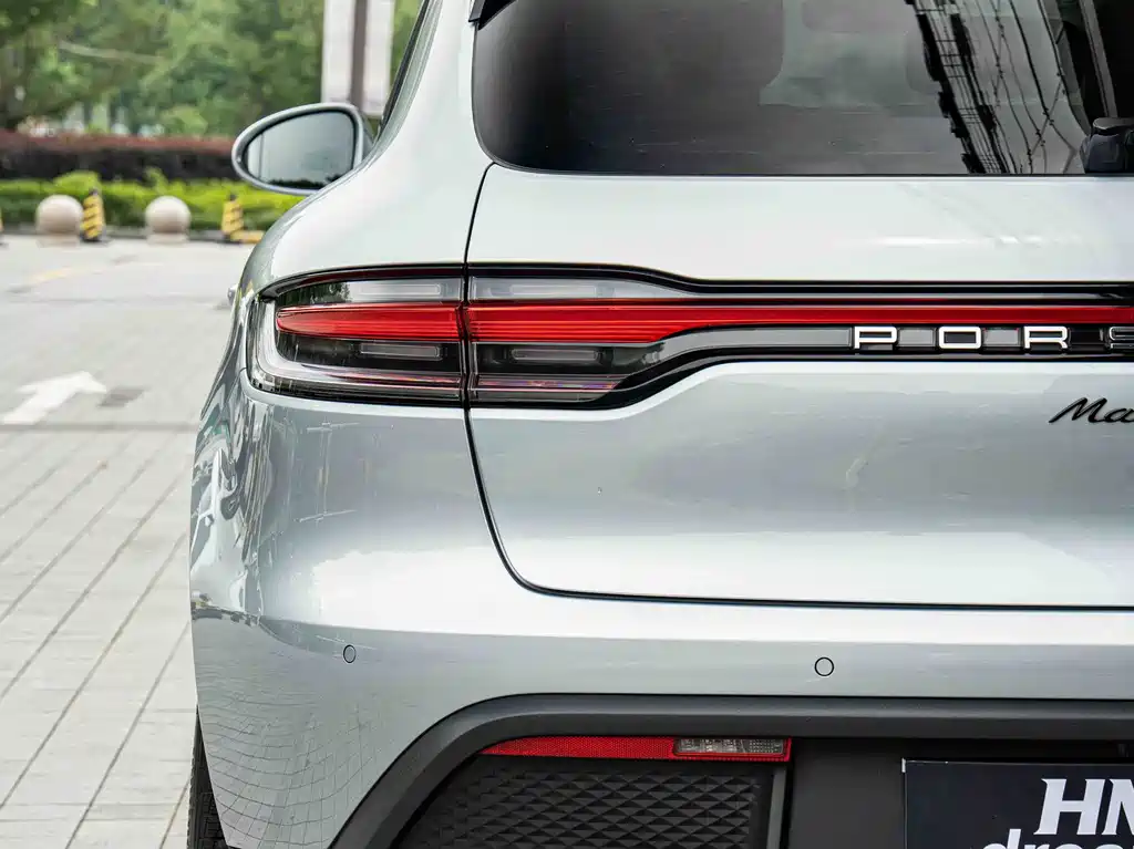 Porsche Macan 2023 — фото 9