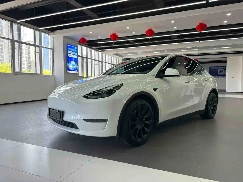 Tesla Model Y 2022 — фото 1