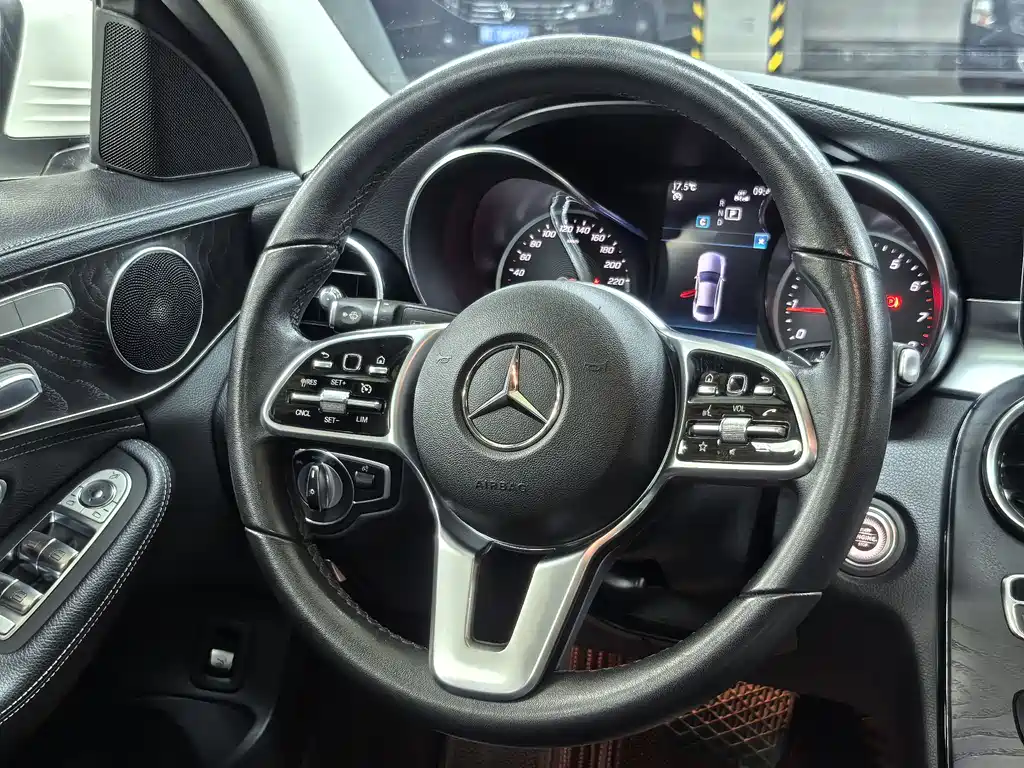Mercedes-Benz C-Class 2019 — фото 12