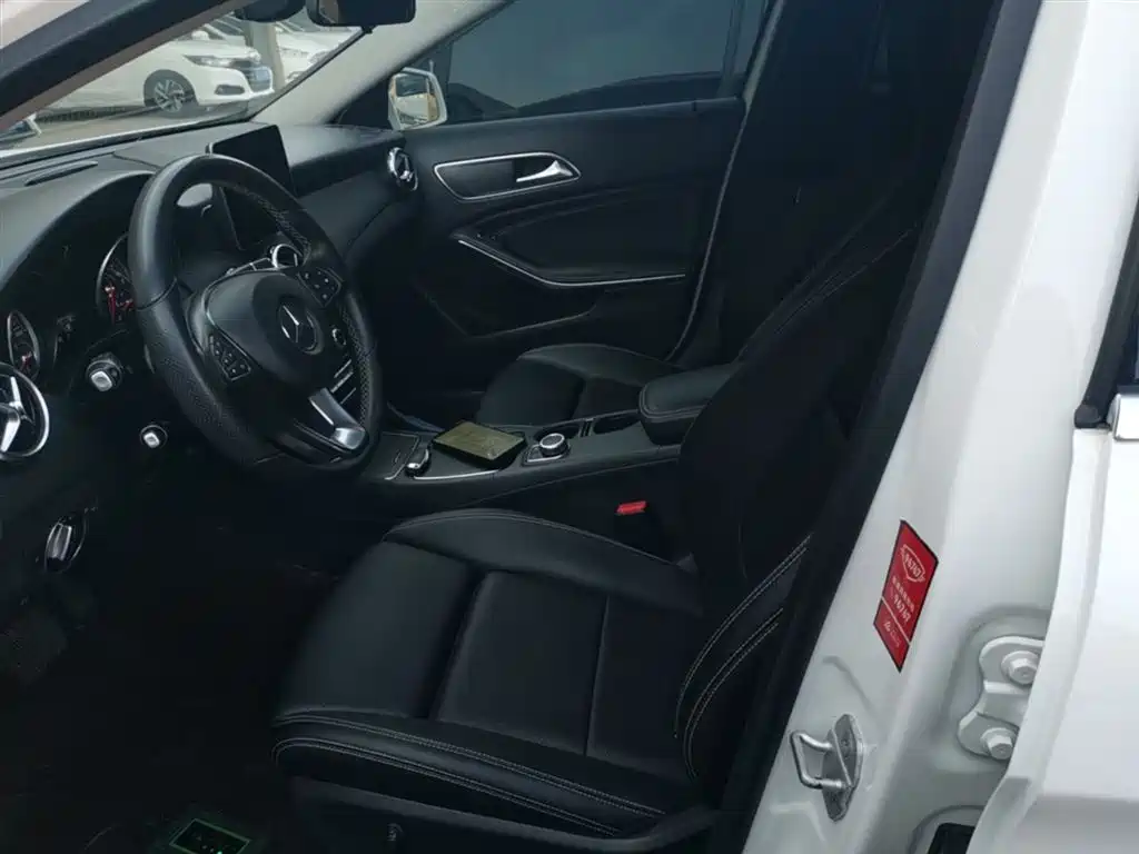 Mercedes-Benz GLA 2018 — фото 15