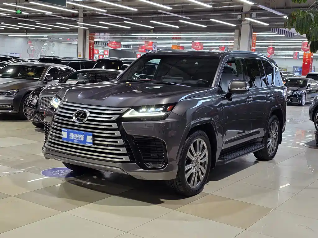 Lexus LX 2024 — фото 1