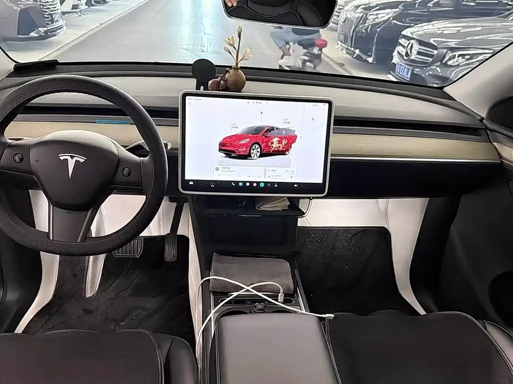 Tesla Model Y 2023 — фото 5