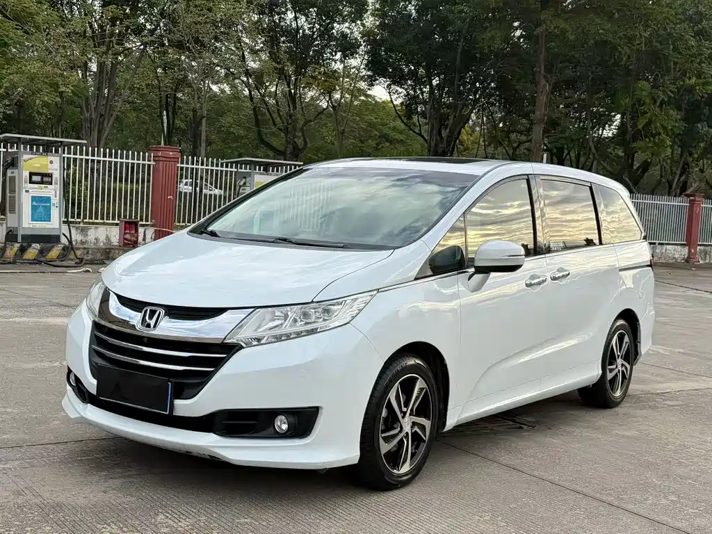 Honda Odyssey 2018 — фото 1