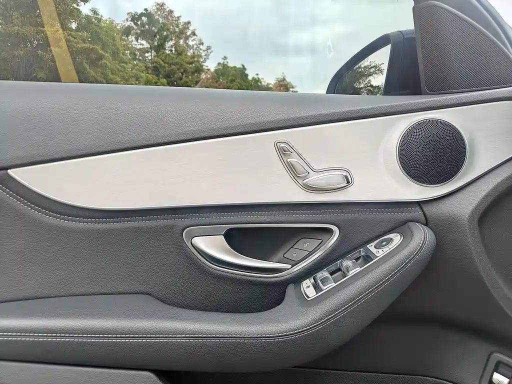 Mercedes-Benz C-Class 2017 — фото 10