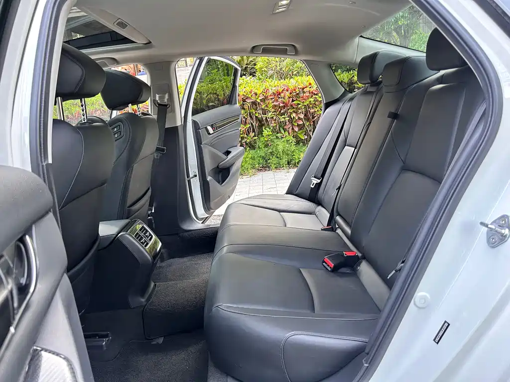 Honda Accord 2020 — фото 20
