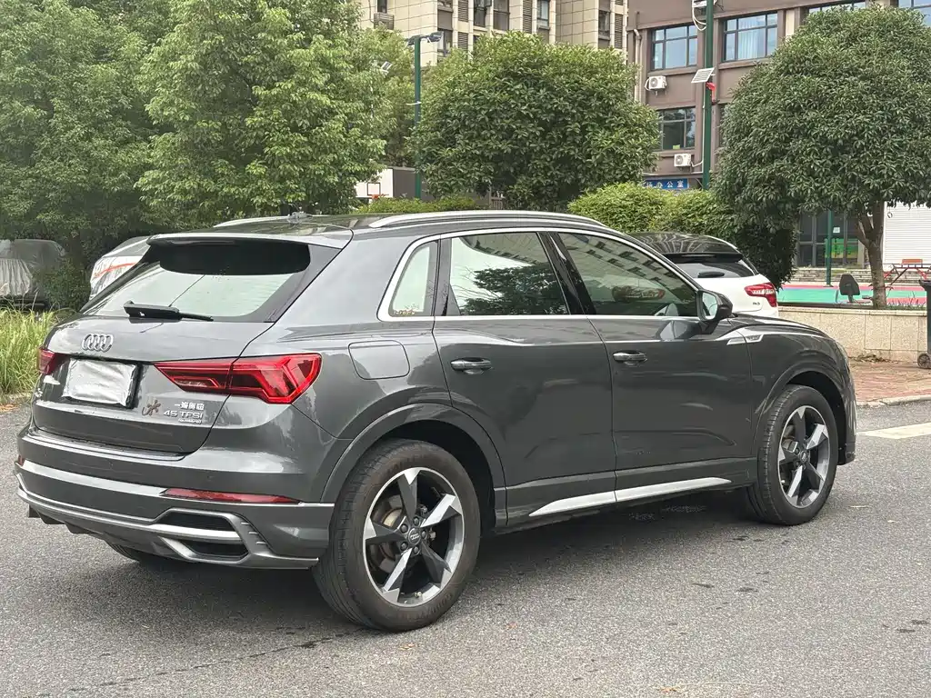 Audi Q3 2019 — фото 10