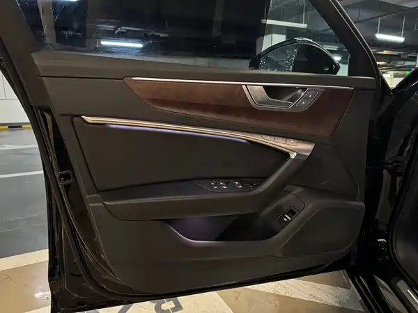 Audi A6L 2023