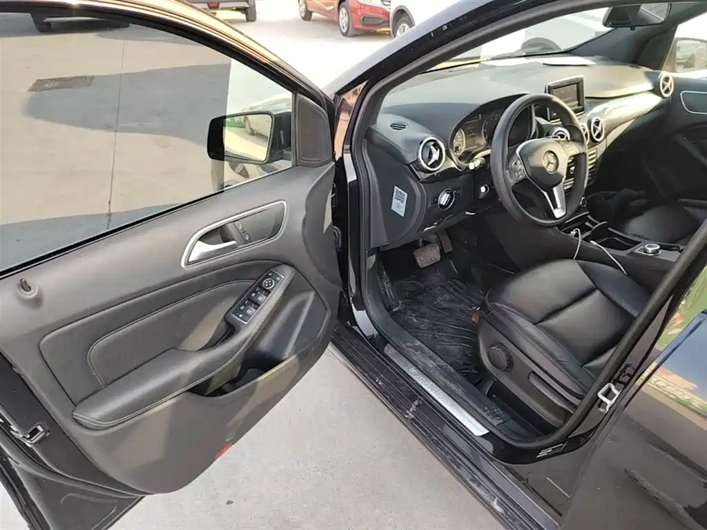 Mercedes-Benz B-Class 2014 — фото 16