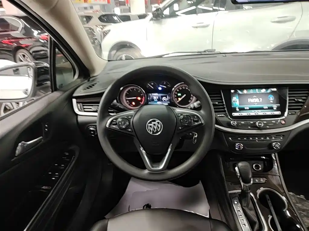 Buick Verano 2018 — фото 11