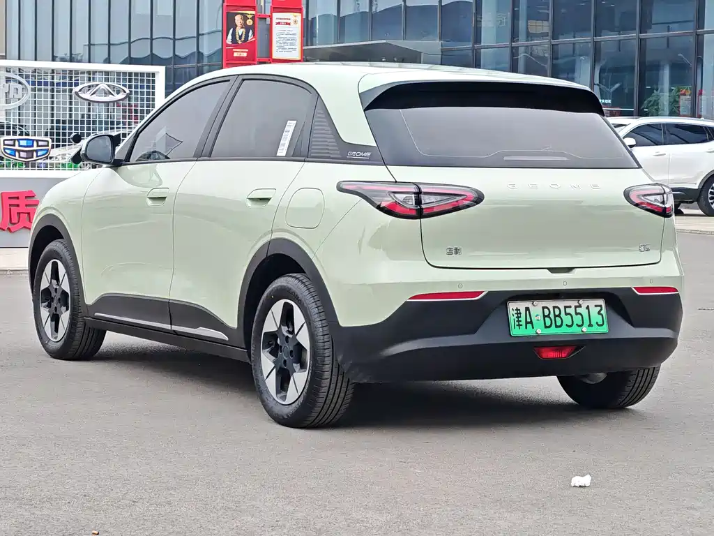Geely Galaxy Starwish 2025 — фото 8