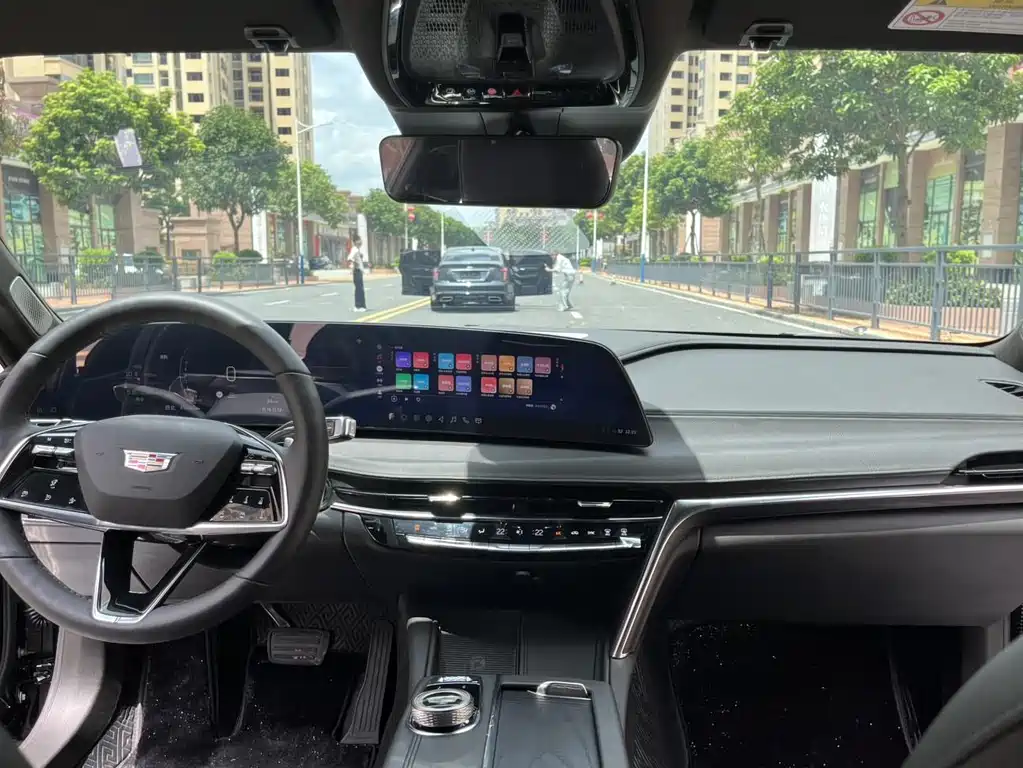 Cadillac CT6 2023 — фото 14