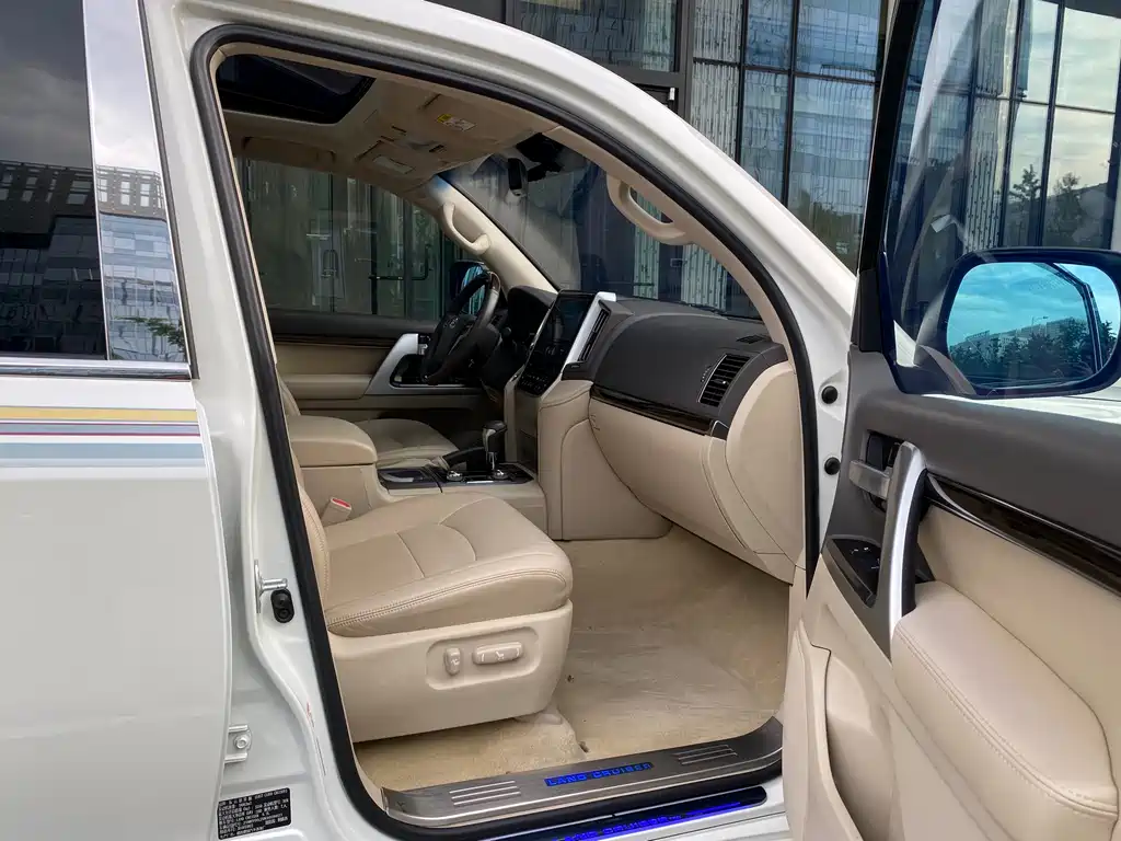 Toyota Land Cruiser 2019 — фото 17