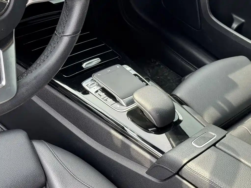 Mercedes-Benz A-Class 2019 — фото 11