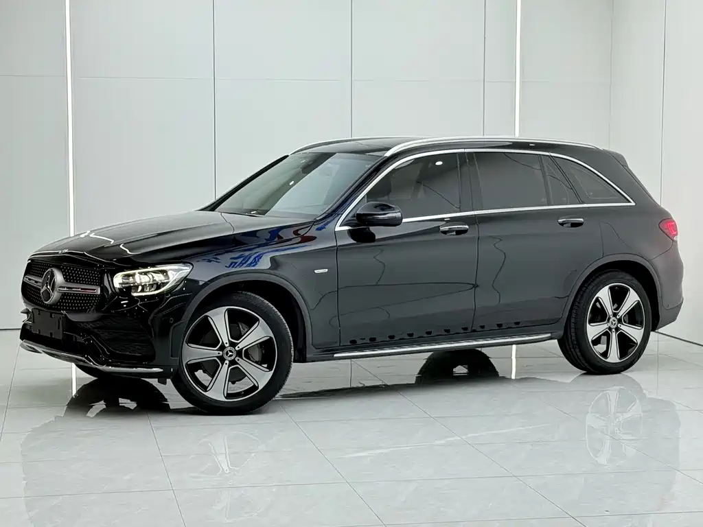 Mercedes-Benz GLC 2022 — фото 1