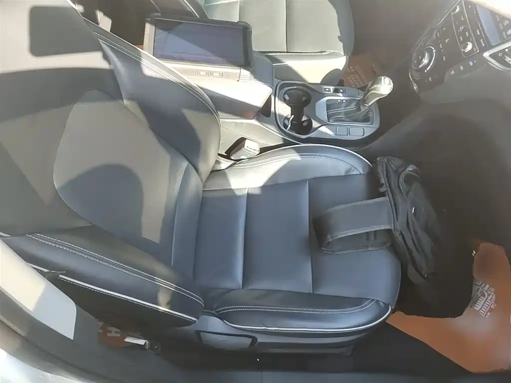 Hyundai Santa Fe 2018 — фото 25
