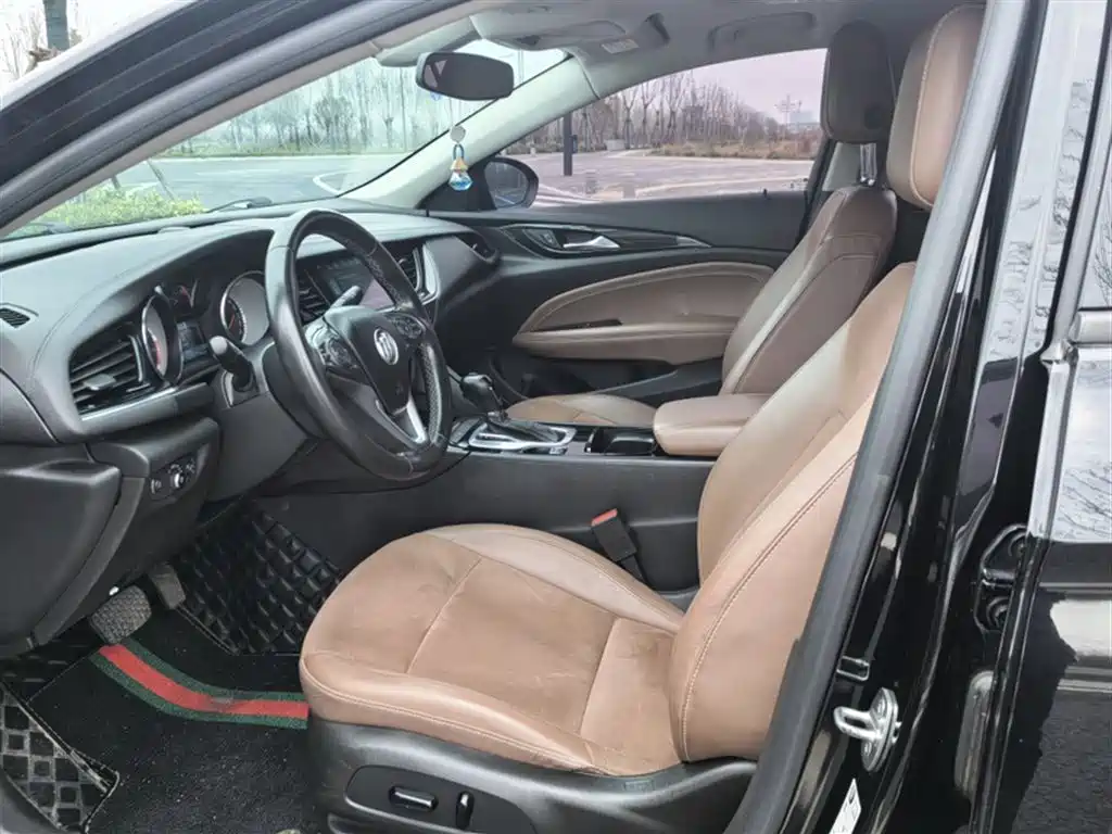 Buick Regal 2020 — фото 10