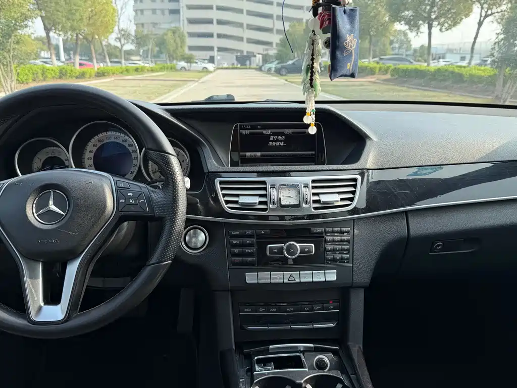 Mercedes-Benz E-Class 2014 — фото 14