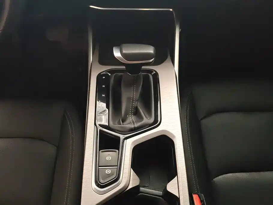 Geely Emgrand 2023 — фото 16