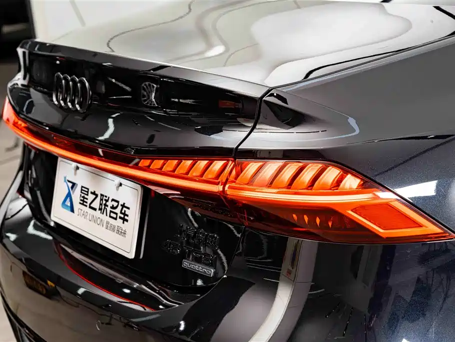 Audi A7L 2024 — фото 9