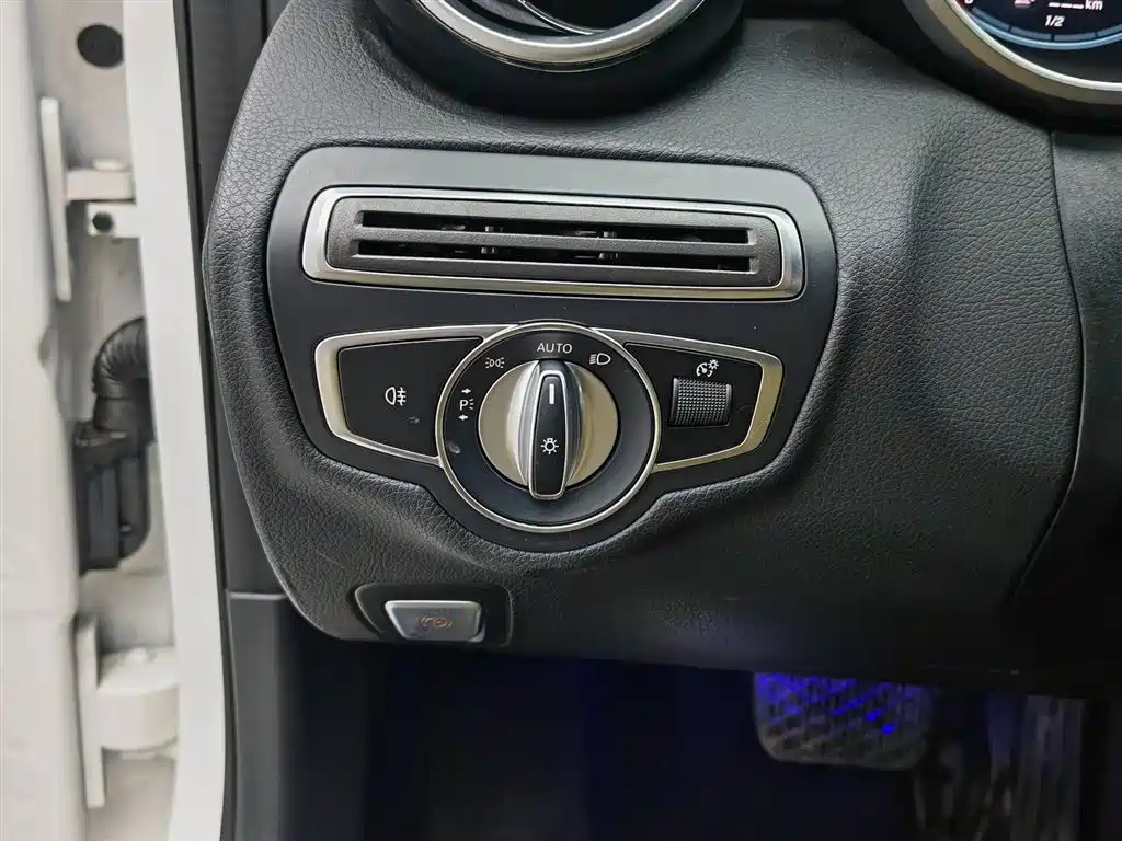 Mercedes-Benz C-Class 2021 — фото 21