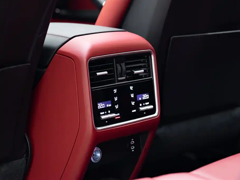 Porsche Cayenne 2022 — фото 13