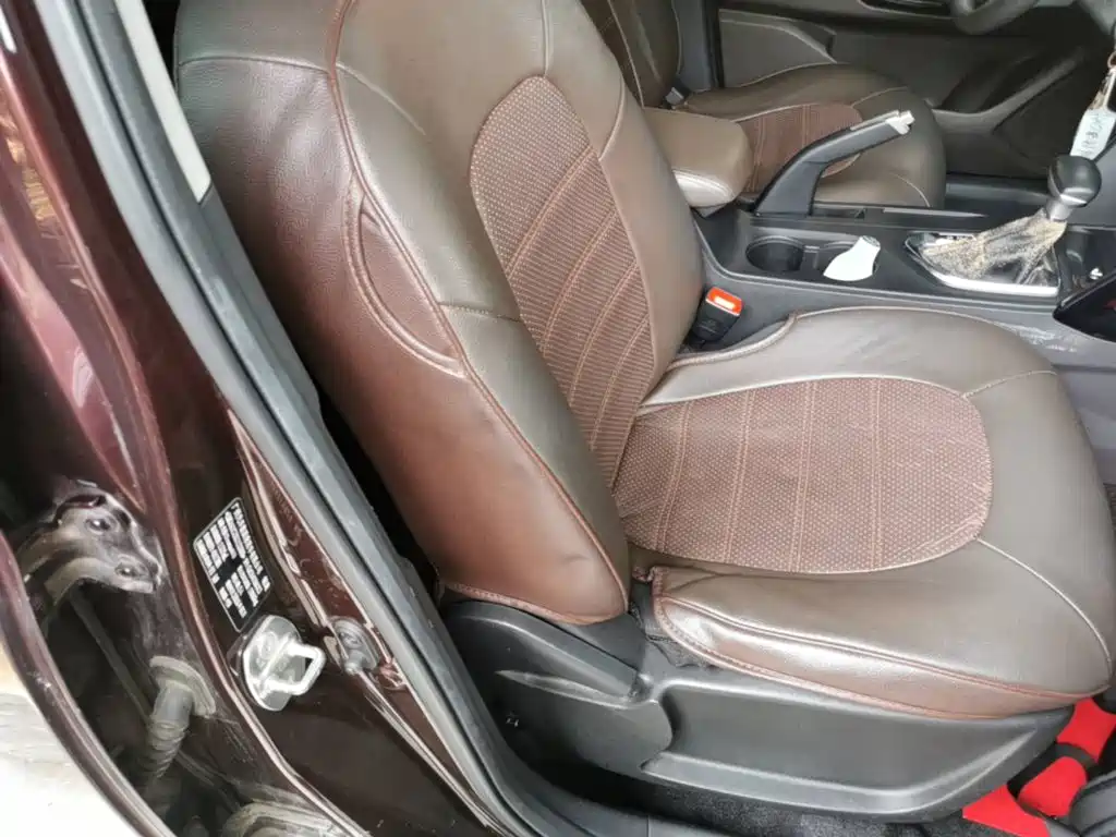 GAC Trumpchi GS4 2015 — фото 16
