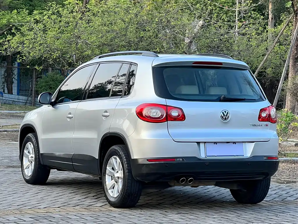 Volkswagen Tiguan 2013 — фото 6
