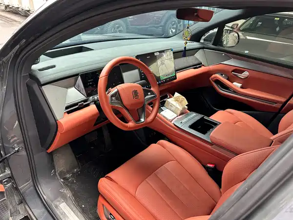 BYD Tang L 2025