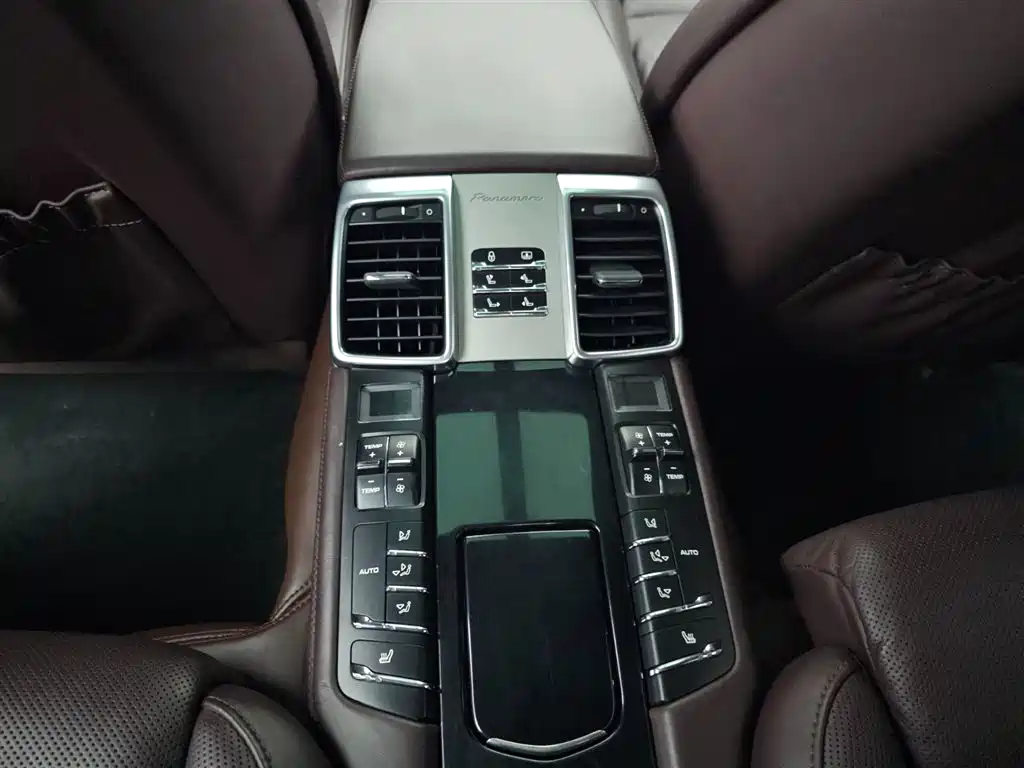 Porsche Panamera 2016 — фото 10
