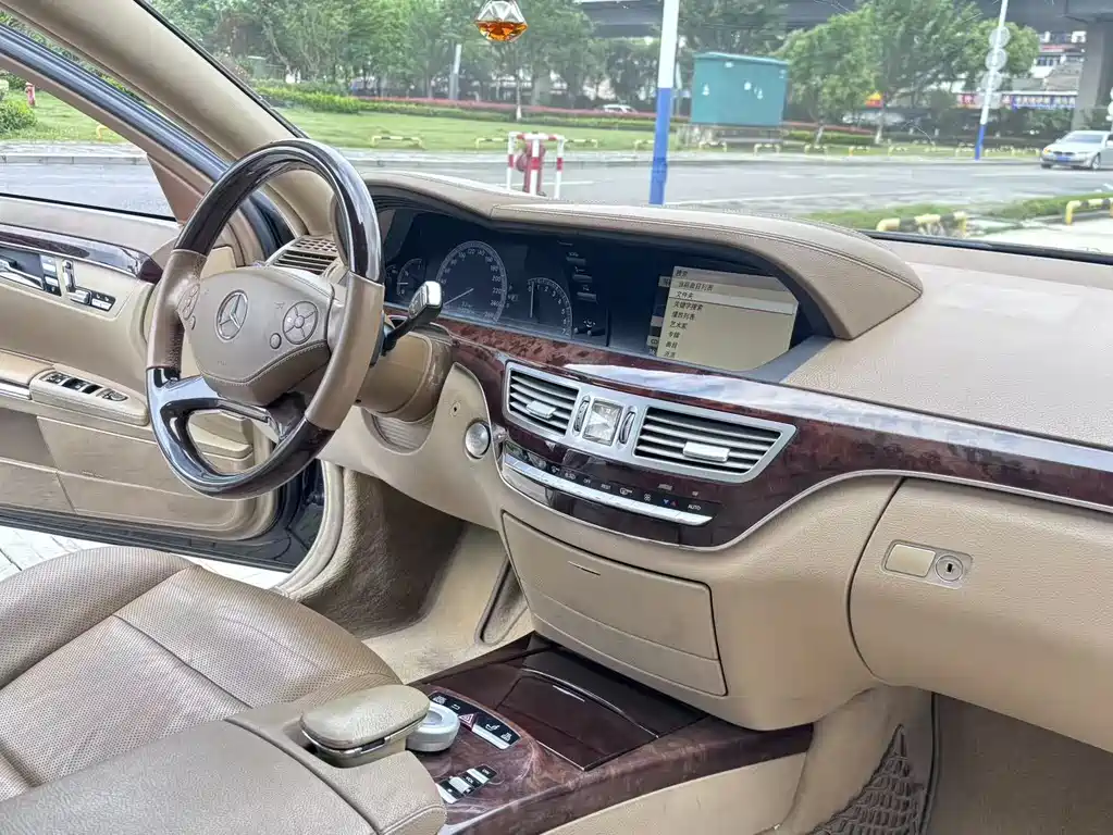 Mercedes-Benz S-Class 2010 — фото 28