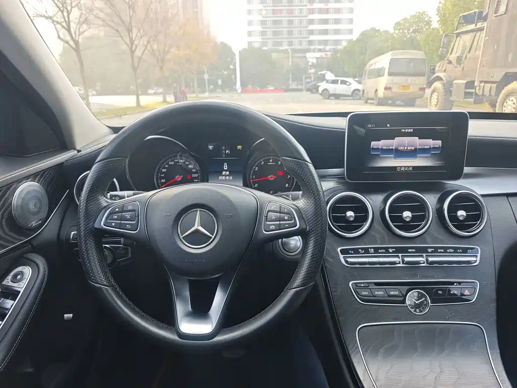 Mercedes-Benz C-Class 2017 — фото 11
