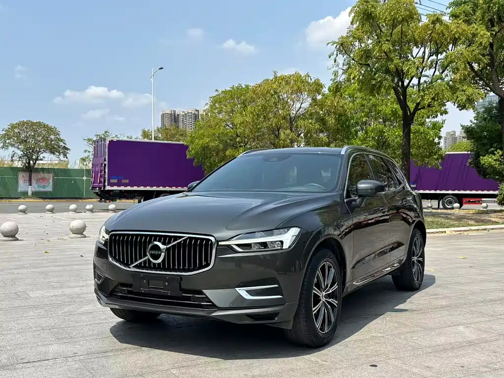 Volvo XC60 2020 — фото 1