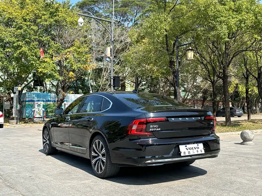 Volvo S90 2022 — фото 14
