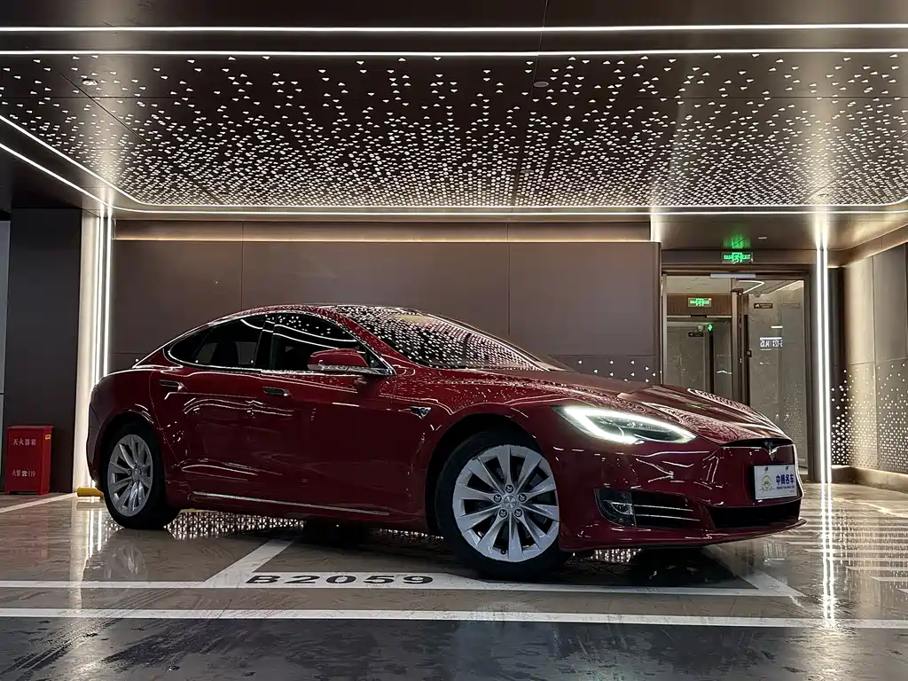 Tesla Model S 2017 — фото 3