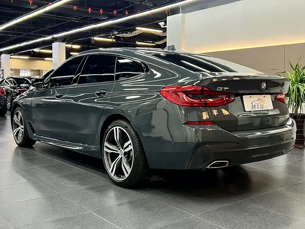 BMW 6 Series GT 2022 — фото 16