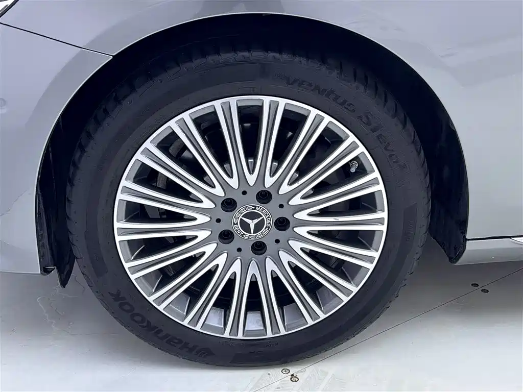 Mercedes-Benz E-Class 2023 — фото 11