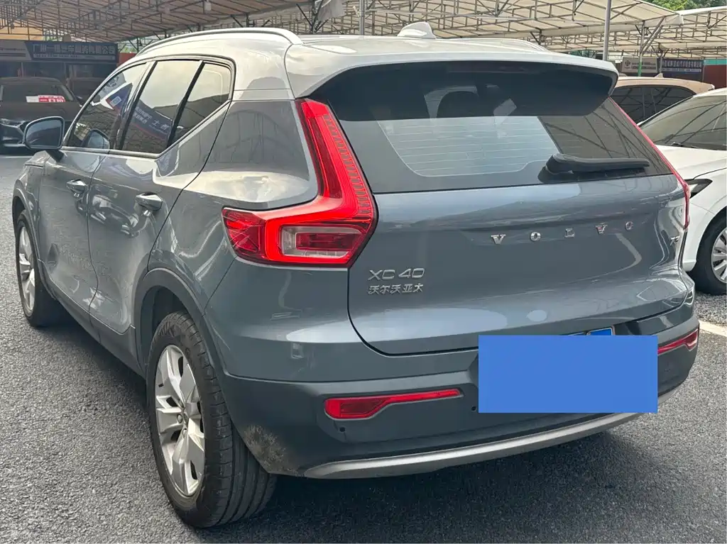 Volvo XC40 2019 — фото 6