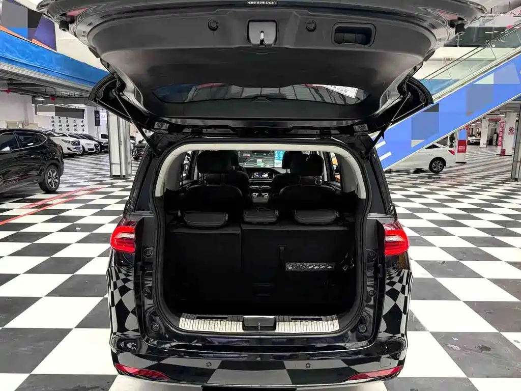 GAC Trumpchi M6 2022 — фото 18