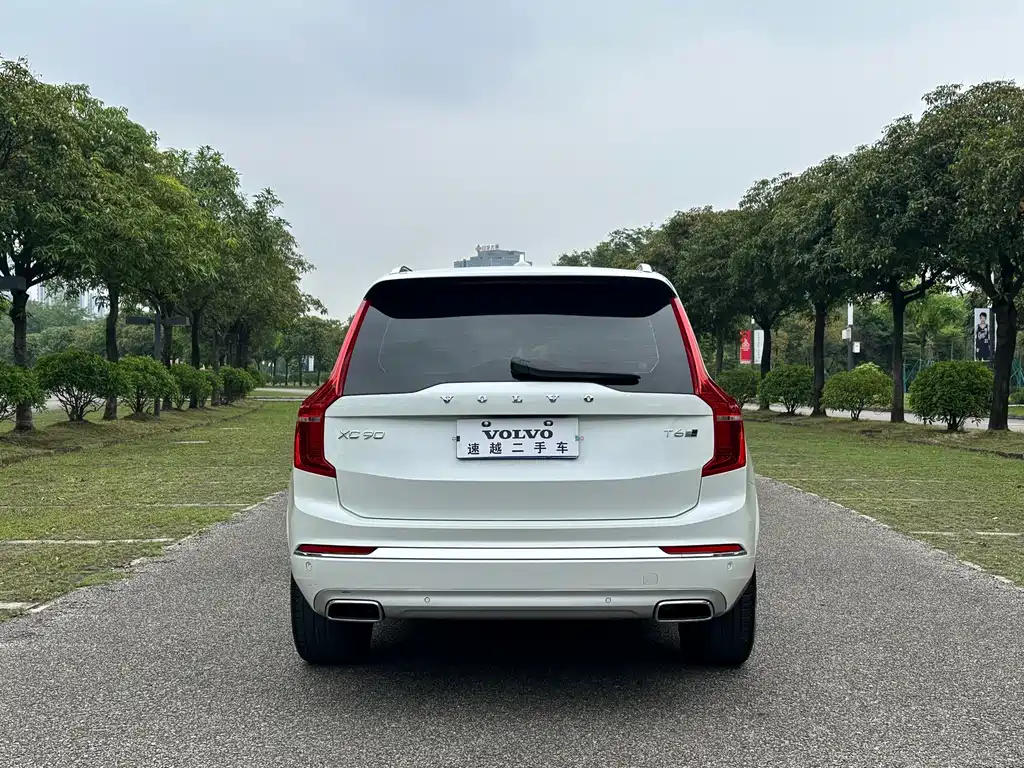 Volvo XC90 2020 — фото 12
