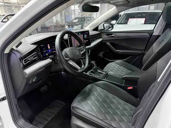 Volkswagen Sagitar 2023