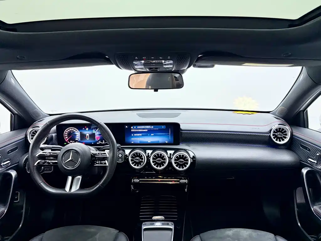 Mercedes-Benz A-Class 2024 — фото 10
