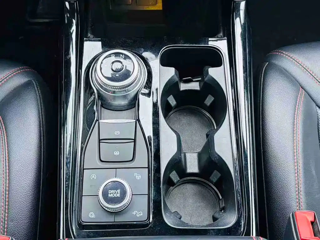 Ford Explorer 2021 — фото 10