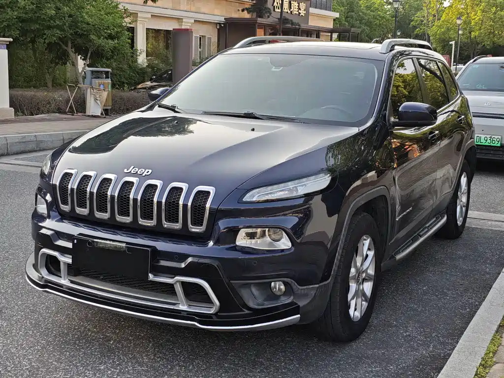 Jeep Cherokee 2016 — фото 1