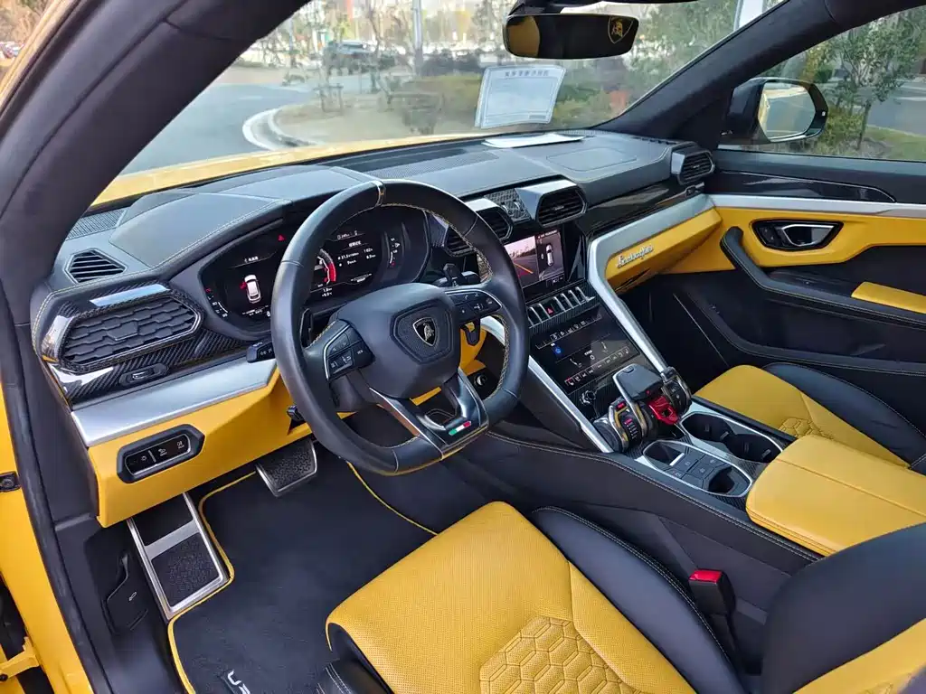 Lamborghini Urus 2018 — фото 4