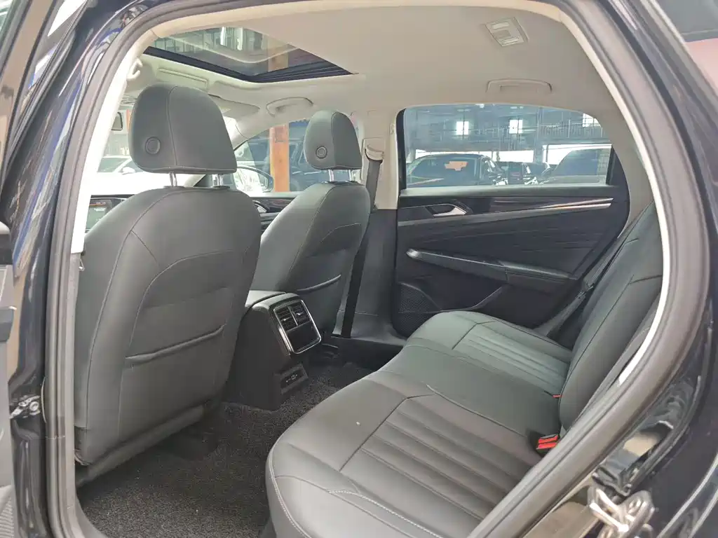 Volkswagen Passat 2023
